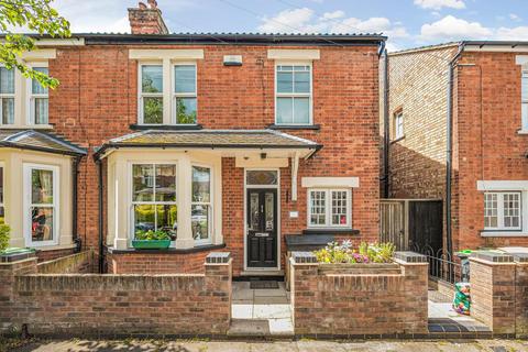 4 bedroom house for sale, Pembroke Street, Bedford