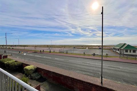 2 bedroom apartment for sale, North Drive, Great Yarmouth