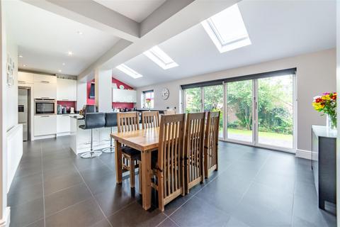 6 bedroom detached house for sale, Barmoor Drive, Great Park, NE3