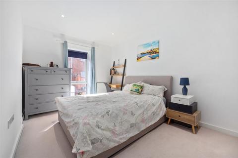 1 bedroom flat for sale, Wilkinson Close, London NW2