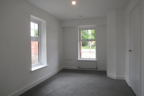 3 bedroom semi-detached house to rent, Acacia Terrace, Leeds LS14