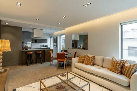 3 bedroom apartment to rent, Babmaes Street, St James, SW1Y
