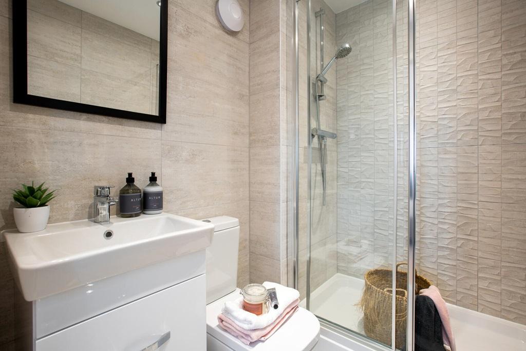 En suite bathroom with double shower