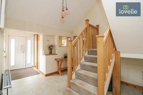 29 Caistor Road, Laceby, Grimsby, DN37 7HZ