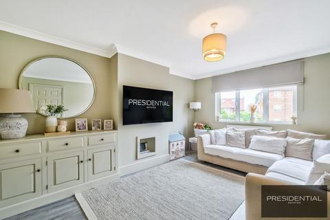 4 Vicarage Road, Woodford Green, IG8 8NH