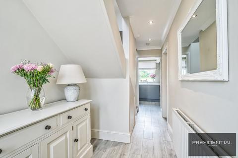 4 Vicarage Road, Woodford Green, IG8 8NH