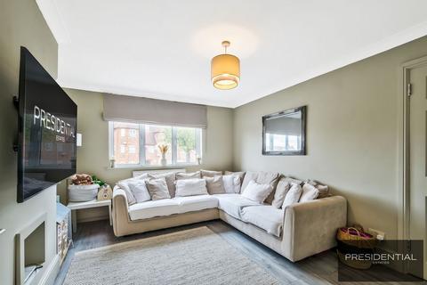 4 Vicarage Road, Woodford Green, IG8 8NH