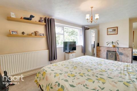 28 Valley View, Biggin Hill, Westerham, TN16 3QL