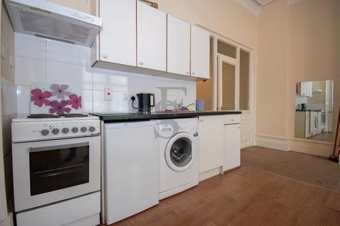 1 bedroom apartment to rent, Alexandra Court,  London Road, Leicester
