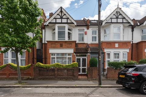 3 bedroom terraced house for sale, Twickenham Road, Leytonstone, London, E11 4BH