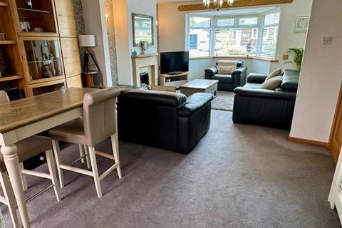 76b Higher House Close, Chadderton, Oldham, OL9 8LW