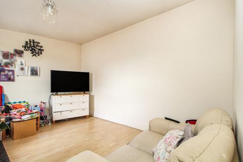 2 bedroom flat for sale, Flat ,  Thornton Street, Bedford