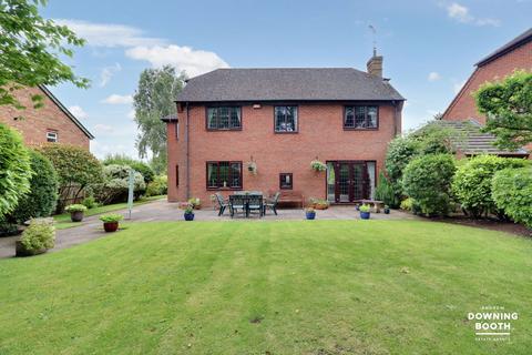 4 bedroom detached house for sale, Lansbury Close, Stafford ST17