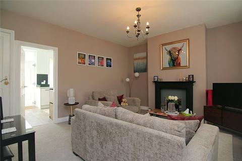 2 Peterborough Terrace, Bradford, BD2 3DL