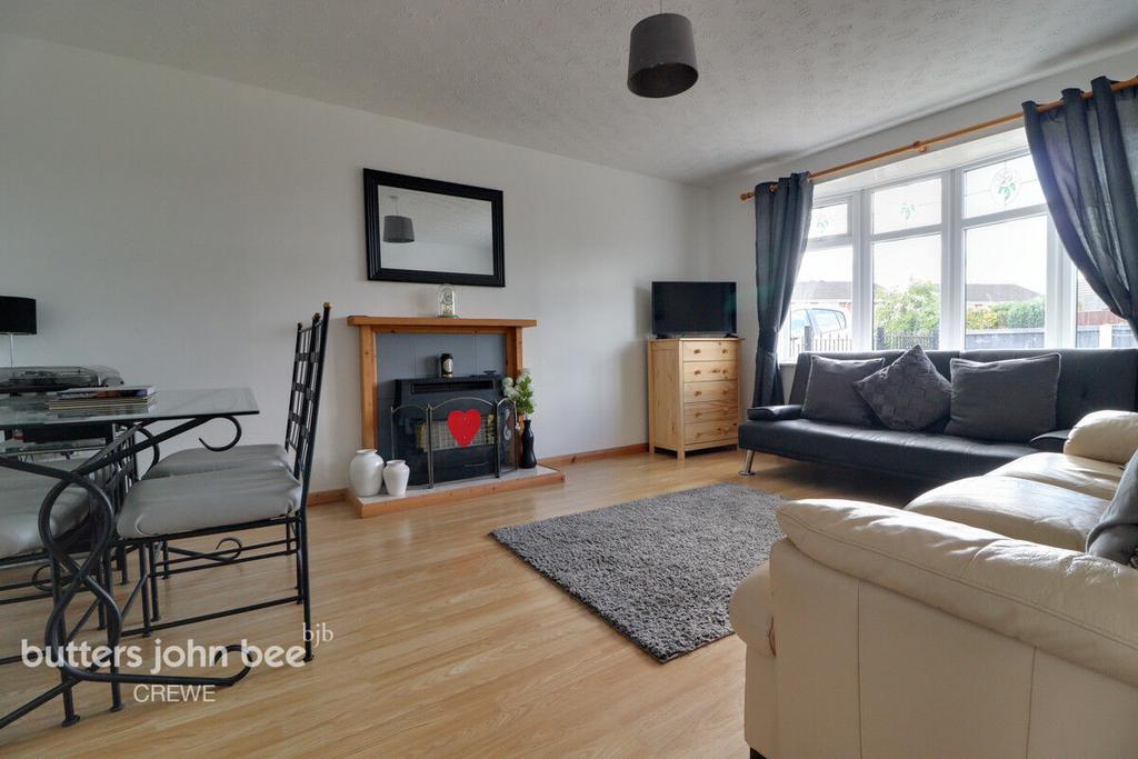 Lansdowne Road, Crewe 2 bed detached bungalow for sale £190,000