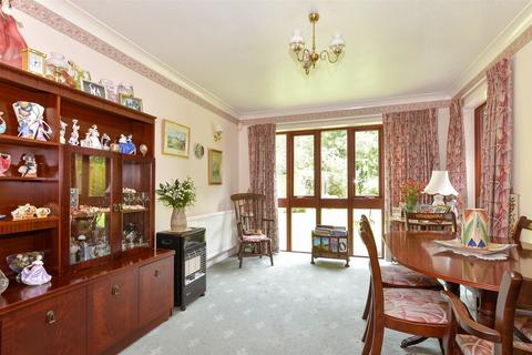 3 bedroom detached house for sale, Lynsted Lane, Lynsted, Sittingbourne, Kent