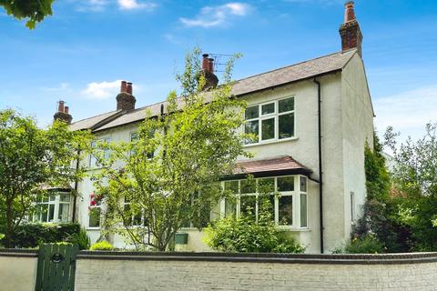 3 bedroom end of terrace house for sale, Well Lane, Mollington, Chester, CH1