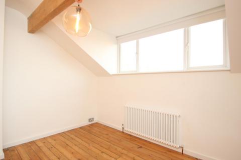 3 bedroom terraced house to rent, Methley Lane, Leeds, West Yorkshire, LS7