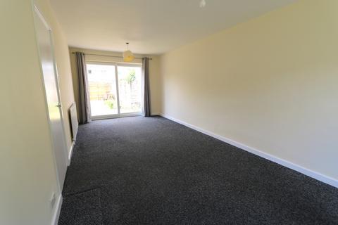 3 bedroom terraced house to rent, Fellmore Grove, Sydenham, Leamington Spa, CV31