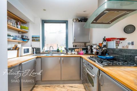 2 bedroom flat to rent, The Triangle, Shad Thames, SE1