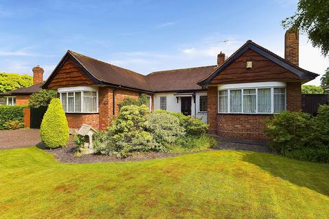 3 bedroom bungalow for sale, Heath Road, Upton-By-Chester, Chester, CH2