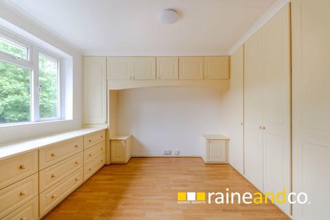 39 Comet Road, Hatfield, AL10 0SY
