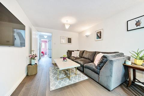127 Selhurst Close, London, SW19 6AY