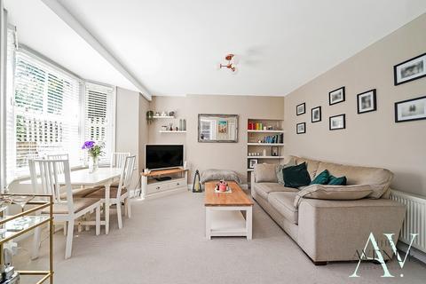 1 bedroom ground floor flat for sale, Burton Road, London, Greater London, SW9