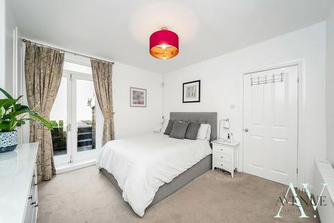 1 bedroom ground floor flat for sale, Burton Road, London, Greater London, SW9