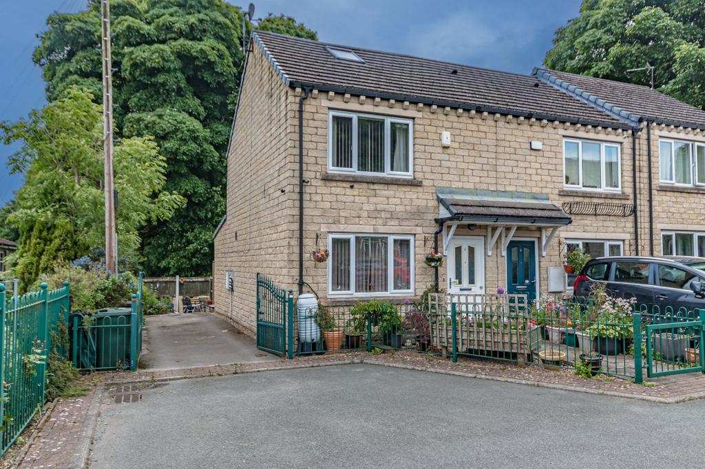 Dellside Gardens, Cullingworth... 2 bed end of terrace house for sale