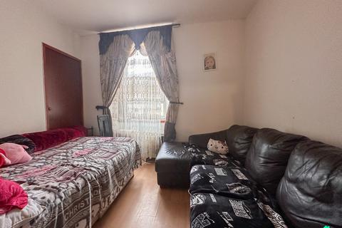 1 bedroom flat for sale, Govanhill Street, Glasgow G42