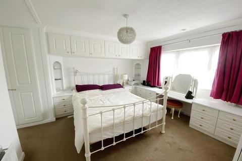 3 bedroom park home for sale, Wareham Road, Holton Heath Poole BH16 6JS
