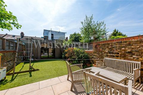 4 bedroom terraced house to rent, Ashburnham Road, London, NW10