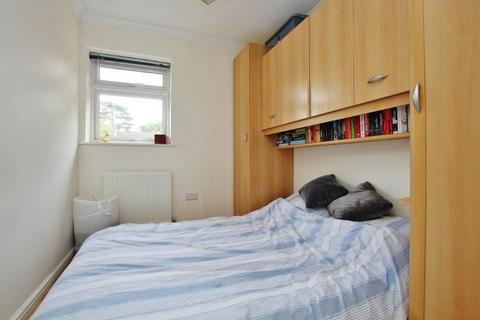 1 bedroom flat to rent, Inkerman Road, Woking GU21