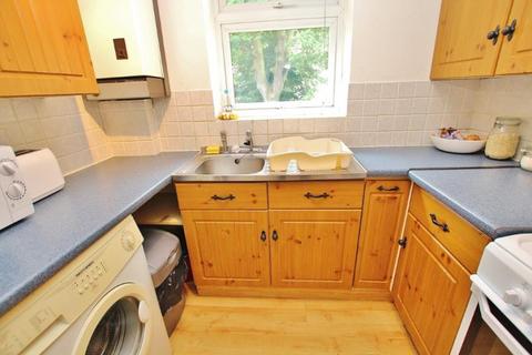 1 bedroom flat to rent, Inkerman Road, Woking GU21