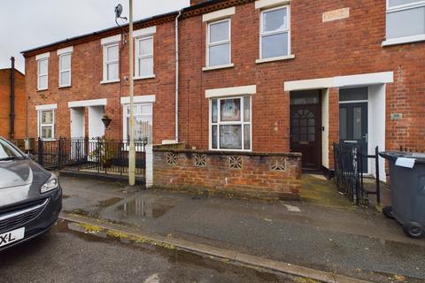 2 bedroom terraced house to rent, Alfred Street, Gloucester