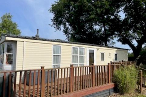 2 bedroom static caravan for sale, 10 Willow Lake, Wortwell IP20