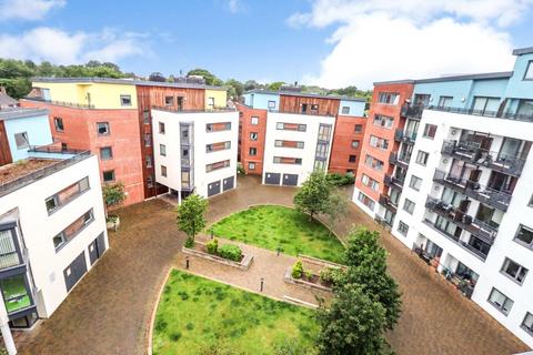 2 bedroom apartment for sale, Camberley, Surrey GU15