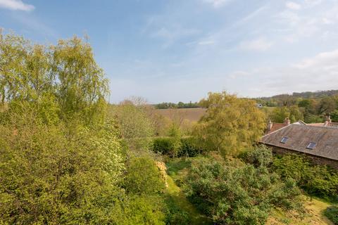 7/5 The Square, East Linton, EH40 3AD