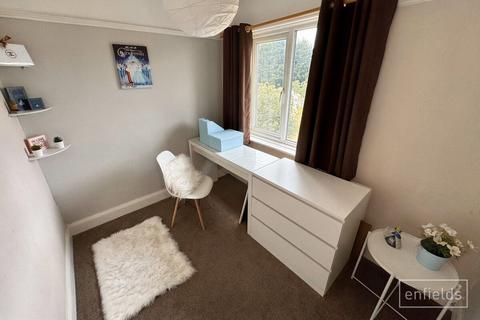 49 Alder Road, Southampton, SO16 5EG