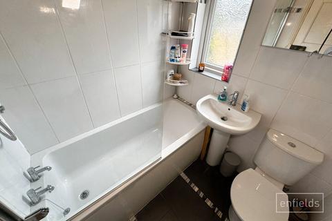 49 Alder Road, Southampton, SO16 5EG