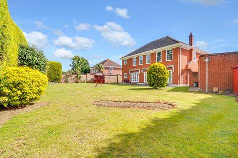 5 bedroom detached house for sale, St Marys Close, Shoeburyness SS3