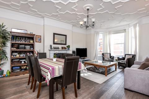 4 bedroom flat to rent, Sandwell Mansions, West Hampstead NW6