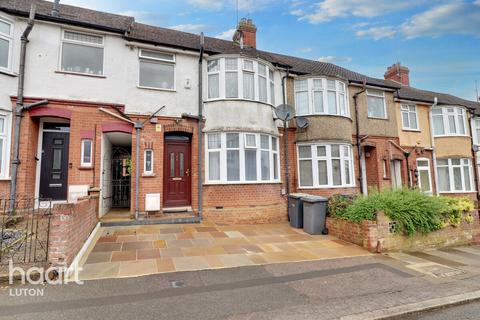 3 bedroom terraced house for sale, Strathmore Avenue, Luton