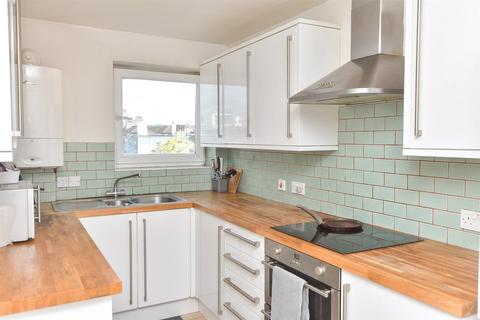2 bedroom flat for sale, St. Catherine's Terrace, Hove, East Sussex