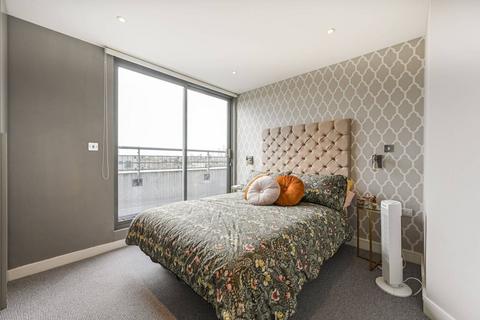 2 bedroom penthouse for sale, Clement Avenue, Clapham High Street, London, SW4