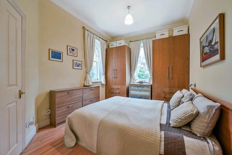 2 bedroom flat for sale, Lewisham Way, Brockley, London, SE4