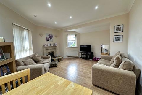 undefined, Chapelview Close, Gee Cross, Hyde, SK14 5PT