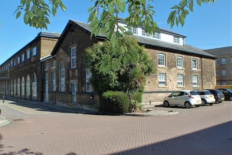 2 bedroom apartment for sale, Railstore, Kidman Close, Gidea Park