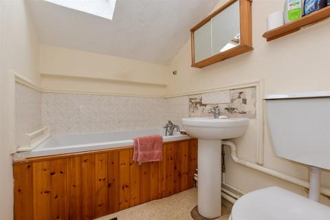 15 Salem Place, Northfleet, Gravesend, DA11 9QA